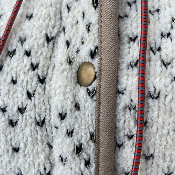 Anthropologie Quilted Jacket in Cream and Tan - Picture 2 of 12